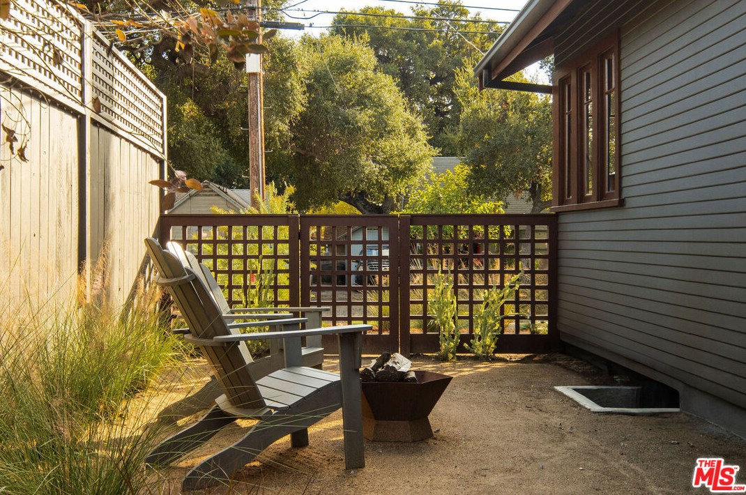 125 Claremont St, Pasadena CA  91103-2637 exterior