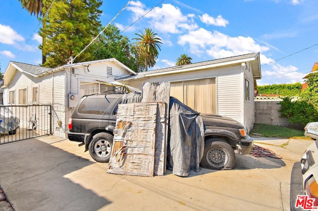 2652 Palm Grove Ave, Los Angeles CA  90016-1632 exterior