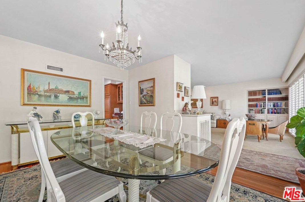 9337 Sawyer St, Los Angeles CA  90035-4101 exterior