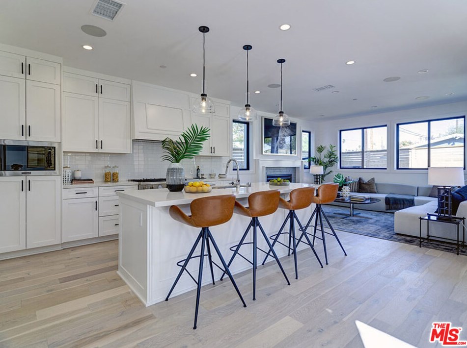 3504 Maplewood Ave, Los Angeles CA  90066-3020 exterior