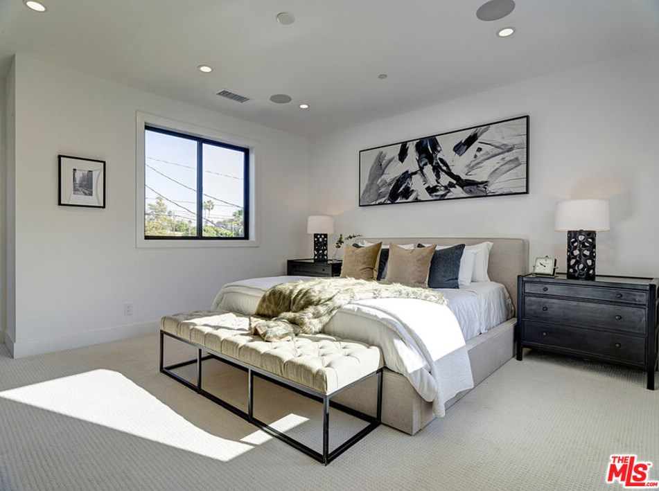 3504 Maplewood Ave, Los Angeles CA  90066-3020 exterior