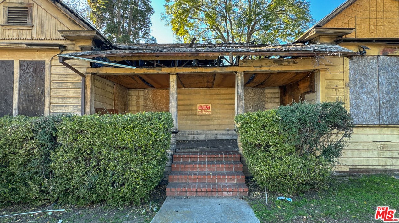 2621 Johnston St, Los Angeles CA  90031-2726 exterior