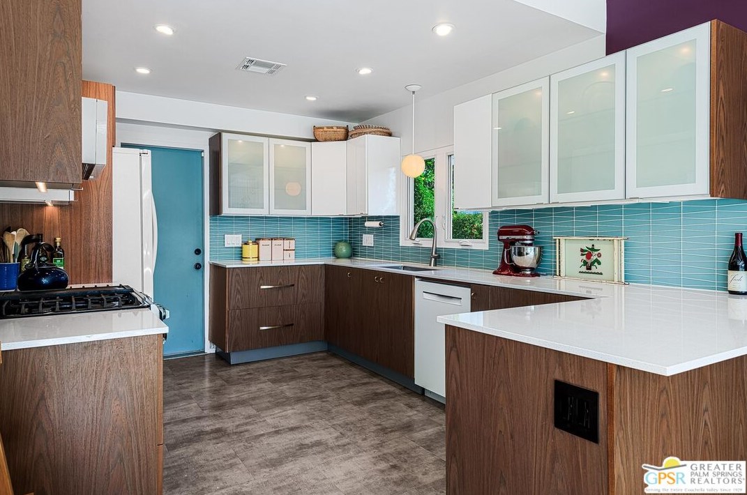 70417 Los Pueblos Way, Rancho Mirage CA  92270-2415 exterior