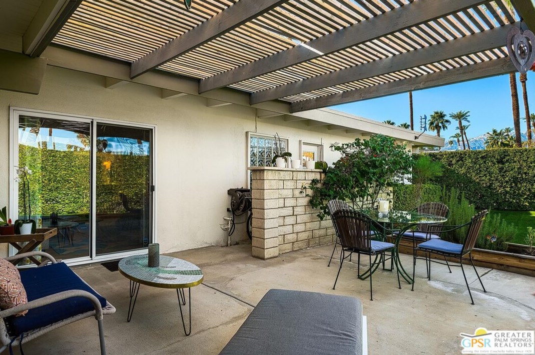 70417 Los Pueblos Way, Rancho Mirage CA  92270-2415 exterior