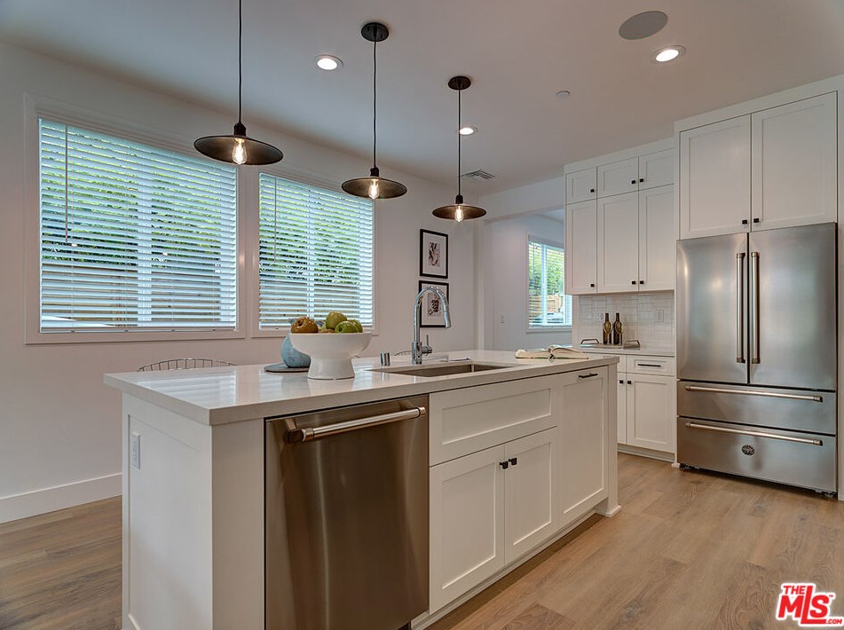 10513 Ayres Ave, Los Angeles CA  90064-3309 exterior