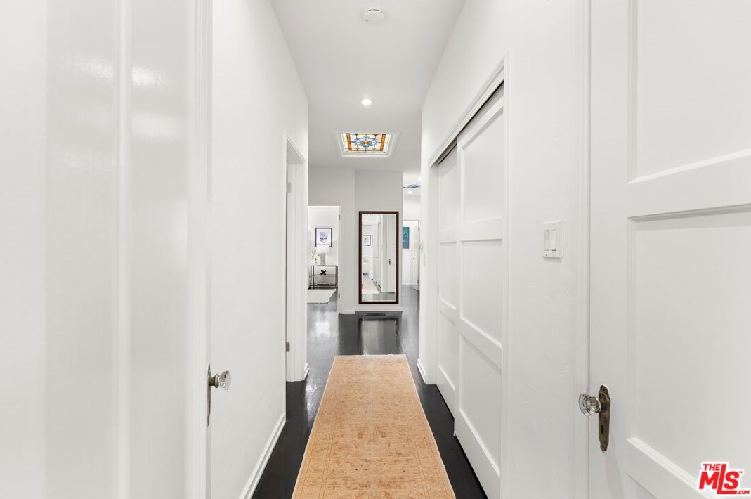 410 Harper Ave, Los Angeles CA  90048-2221 exterior
