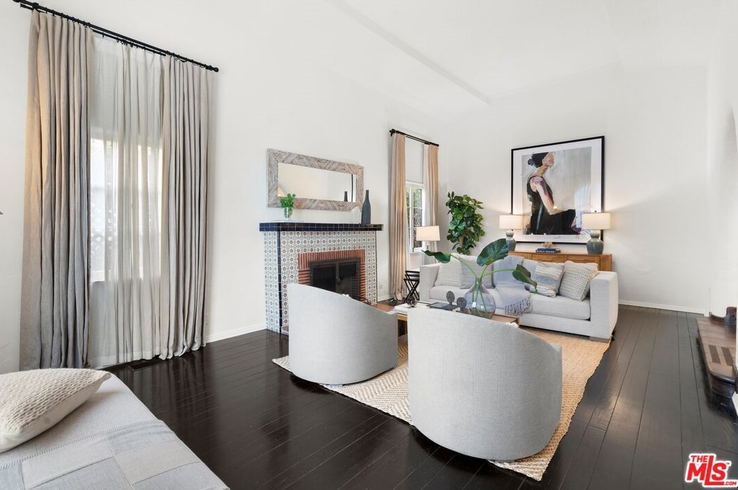 410 Harper Ave, Los Angeles CA  90048-2221 exterior