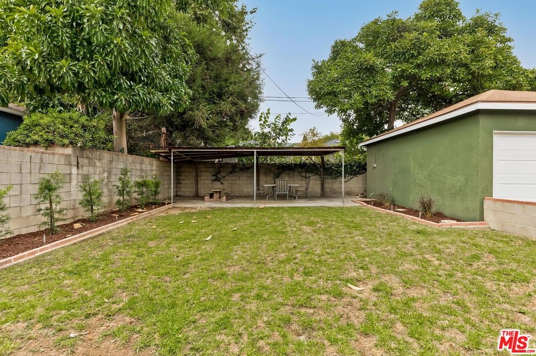 11455 Segrell Way, Los Angeles CA  90230-5357 exterior