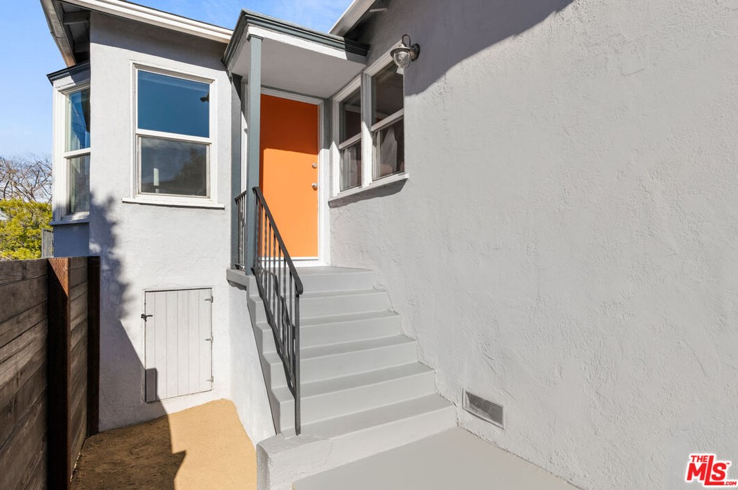 3104 Verdugo Rd, Los Angeles CA  90065-2034 exterior