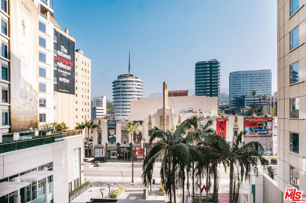 6250 Hollywood Blvd, Los Angeles CA  90028-5325 exterior