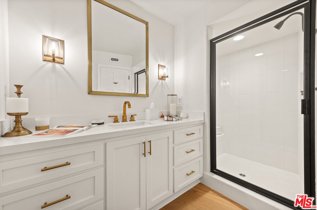 3668 Twin Lake Rdg, Thousand Oaks CA  91361-3927 exterior