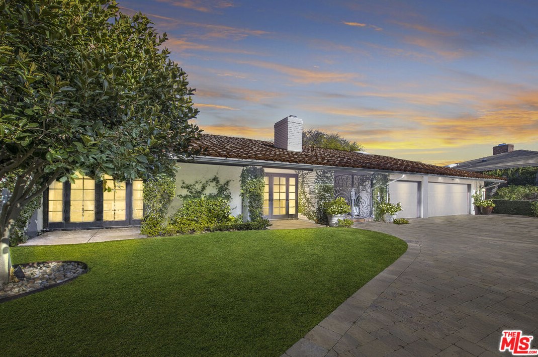 3668 Twin Lake Rdg, Thousand Oaks CA  91361-3927 exterior