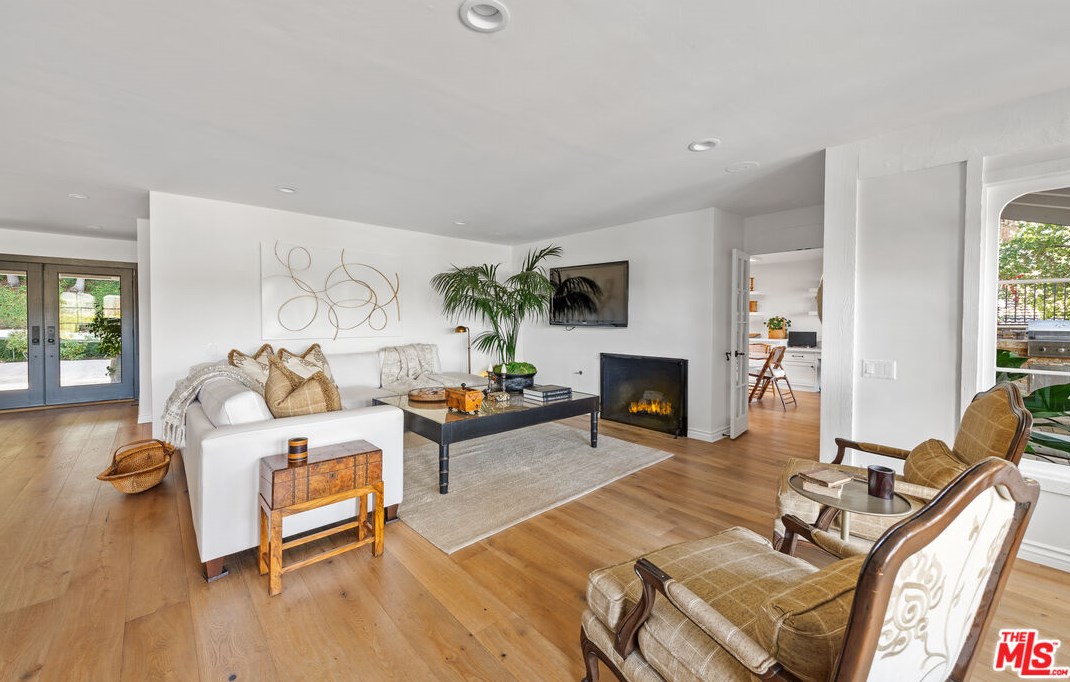 3668 Twin Lake Rdg, Thousand Oaks CA  91361-3927 exterior