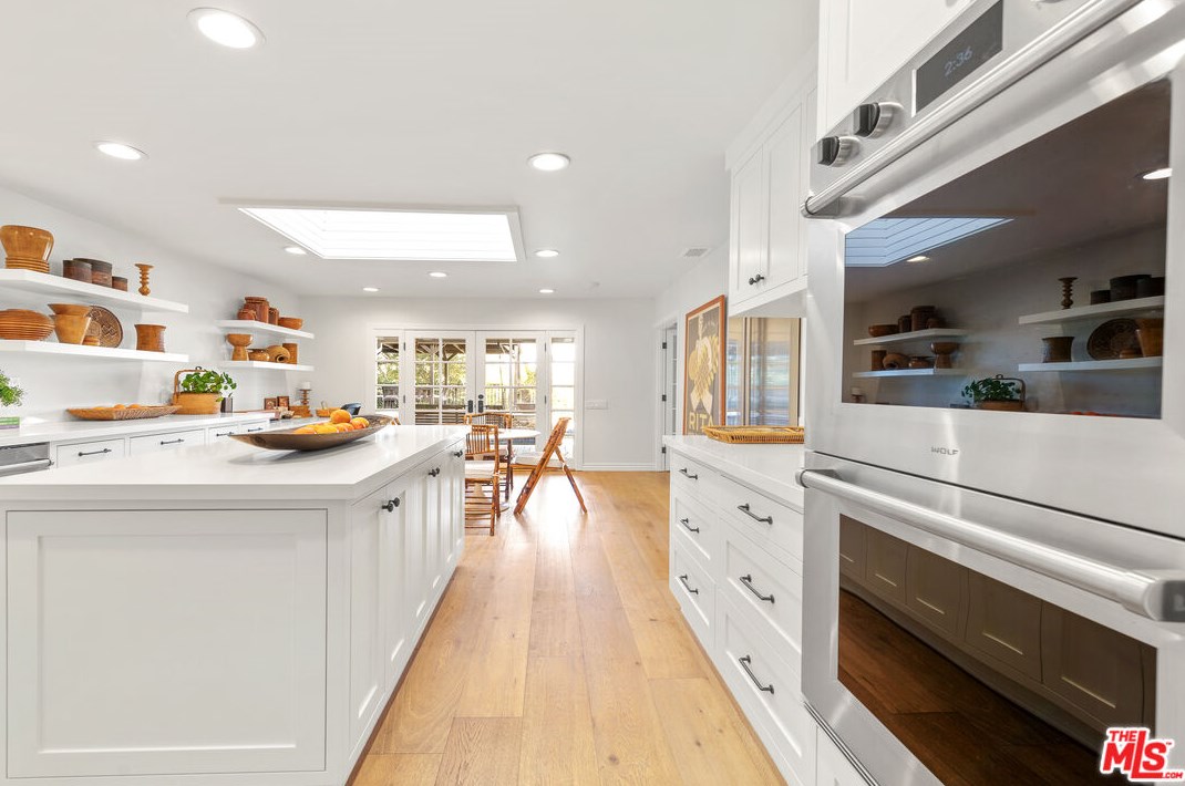 3668 Twin Lake Rdg, Thousand Oaks CA  91361-3927 exterior