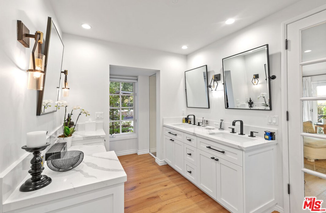 3668 Twin Lake Rdg, Thousand Oaks CA  91361-3927 exterior