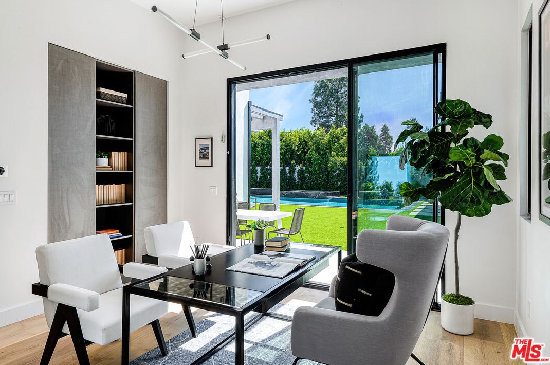 6312 Mirror Lake Dr, Los Angeles CA  90068-1636 exterior