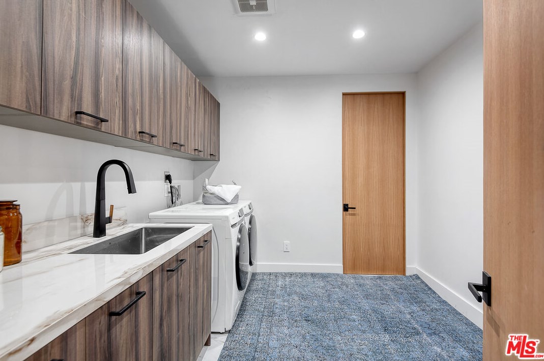 6312 Mirror Lake Dr, Los Angeles CA  90068-1636 exterior