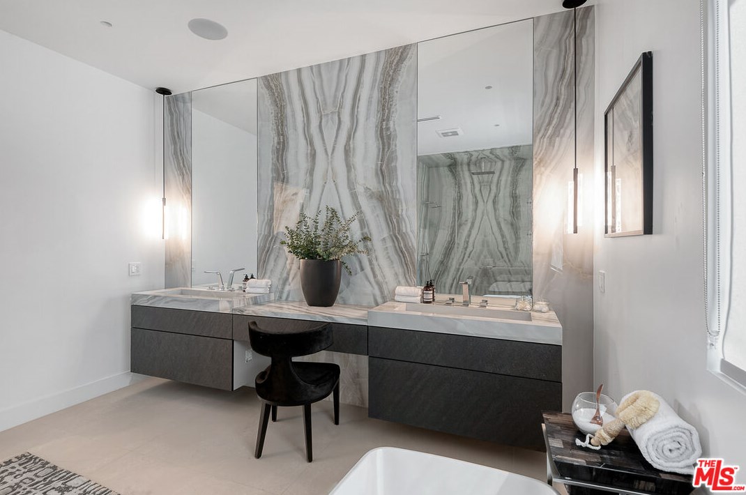 6312 Mirror Lake Dr, Los Angeles CA  90068-1636 exterior