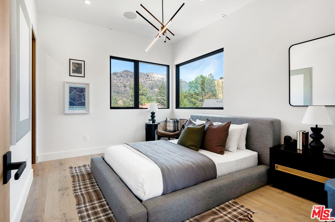 6312 Mirror Lake Dr, Los Angeles CA  90068-1636 exterior