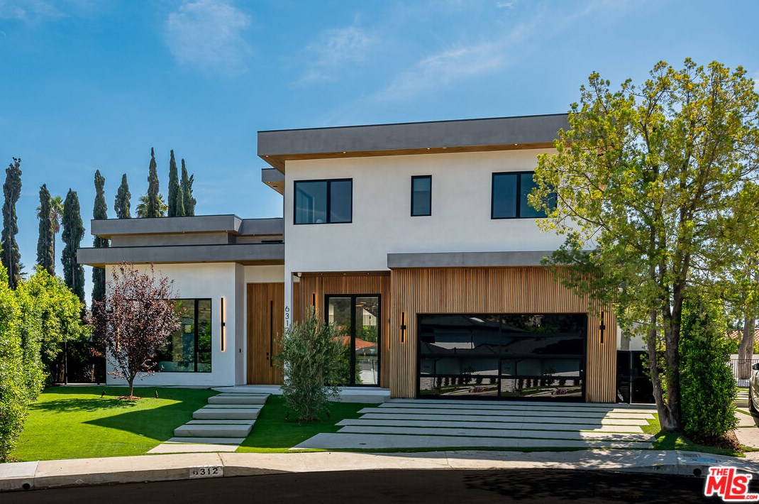 6312 Mirror Lake Dr, Los Angeles CA  90068-1636 exterior