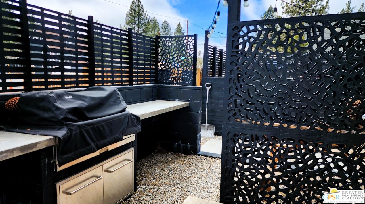 1125 Big Bear Blvd, Big Bear City CA  92314-9277 exterior