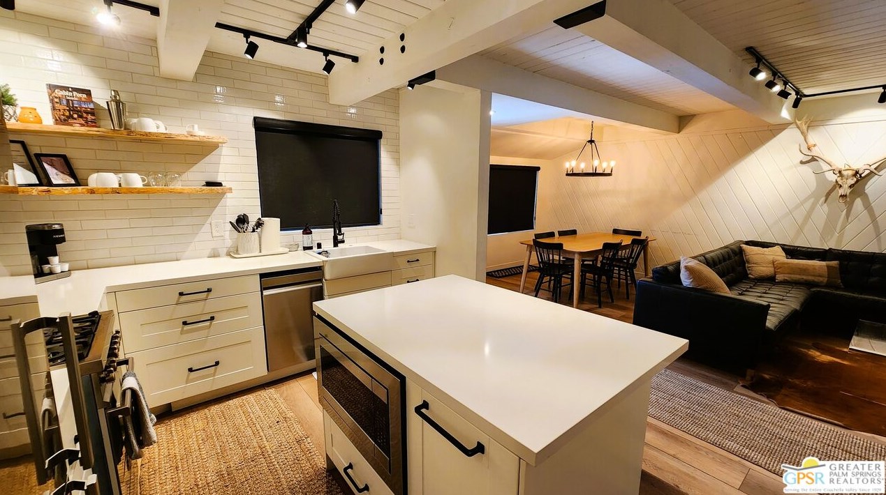 1125 Big Bear Blvd, Big Bear City CA  92314-9277 exterior