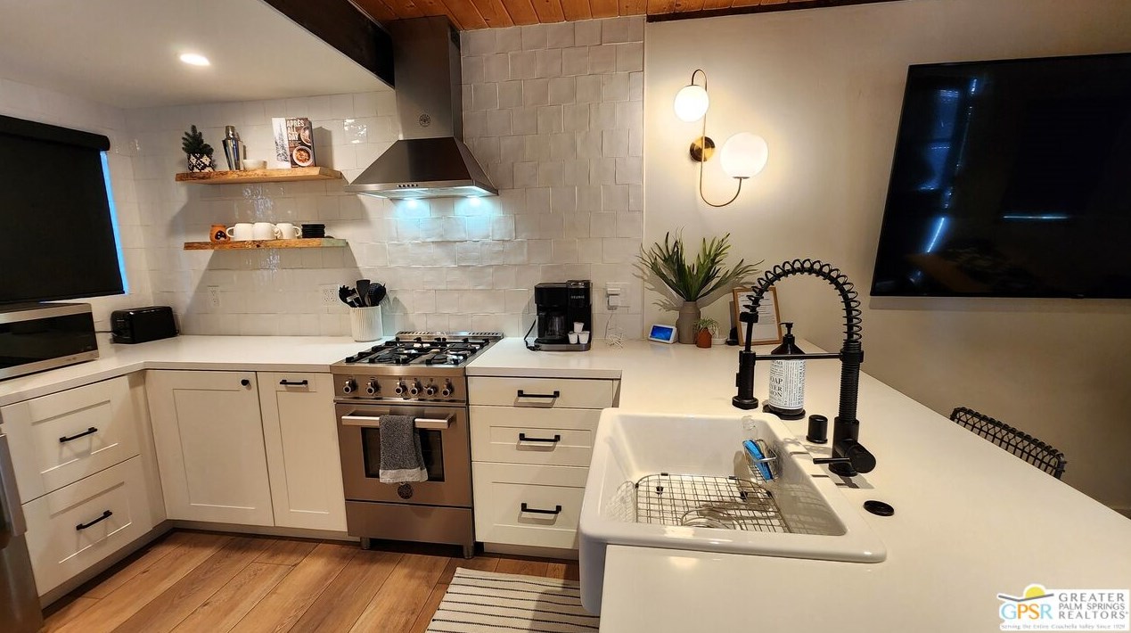 1125 Big Bear Blvd, Big Bear City CA  92314-9277 exterior