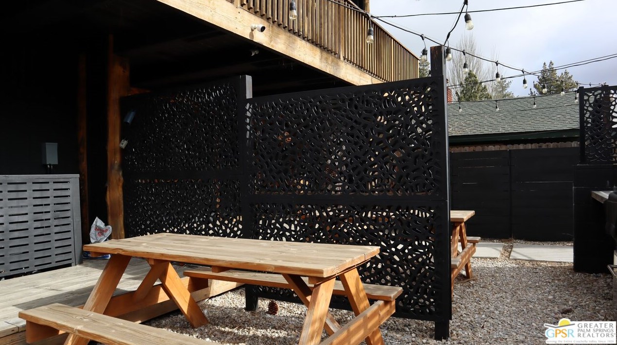 1125 Big Bear Blvd, Big Bear City CA  92314-9277 exterior