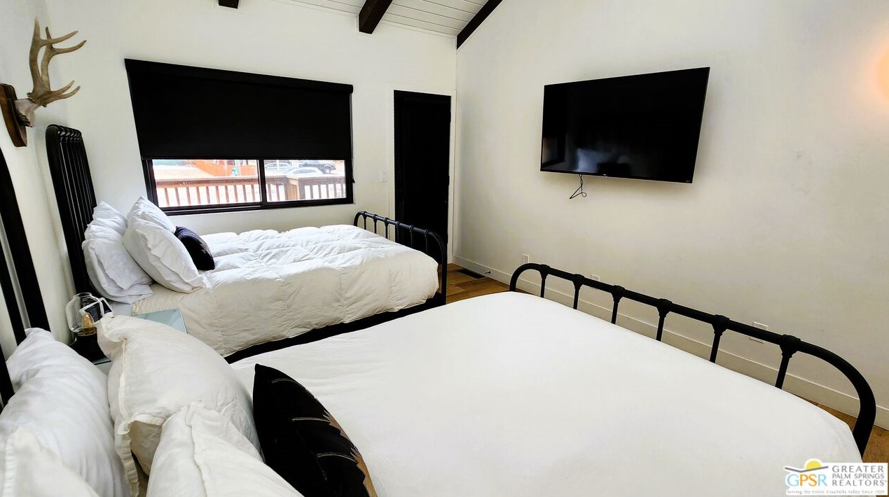 1125 Big Bear Blvd, Big Bear City CA  92314-9277 exterior