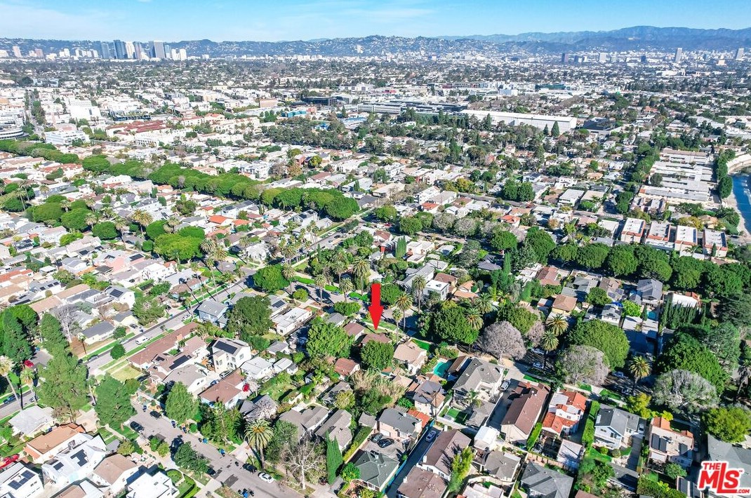 4231 Madison Ave, Los Angeles CA  90232-3224 exterior