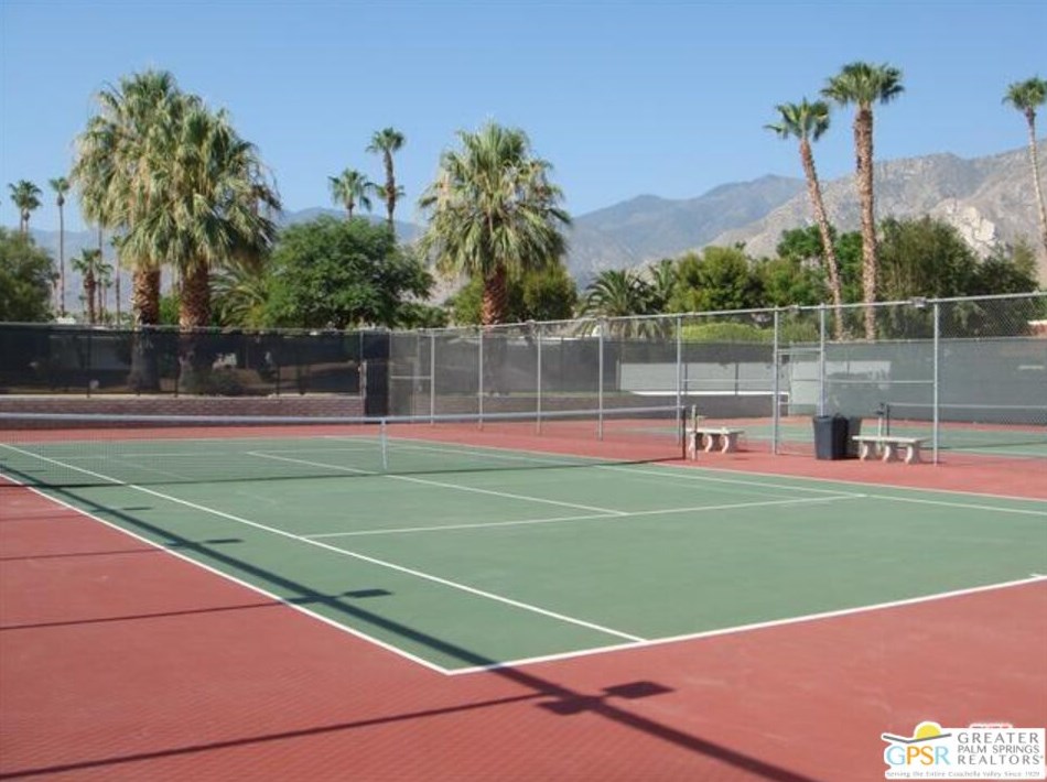 1655 Palm Canyon Dr, Palm Springs CA  92264-9130 exterior