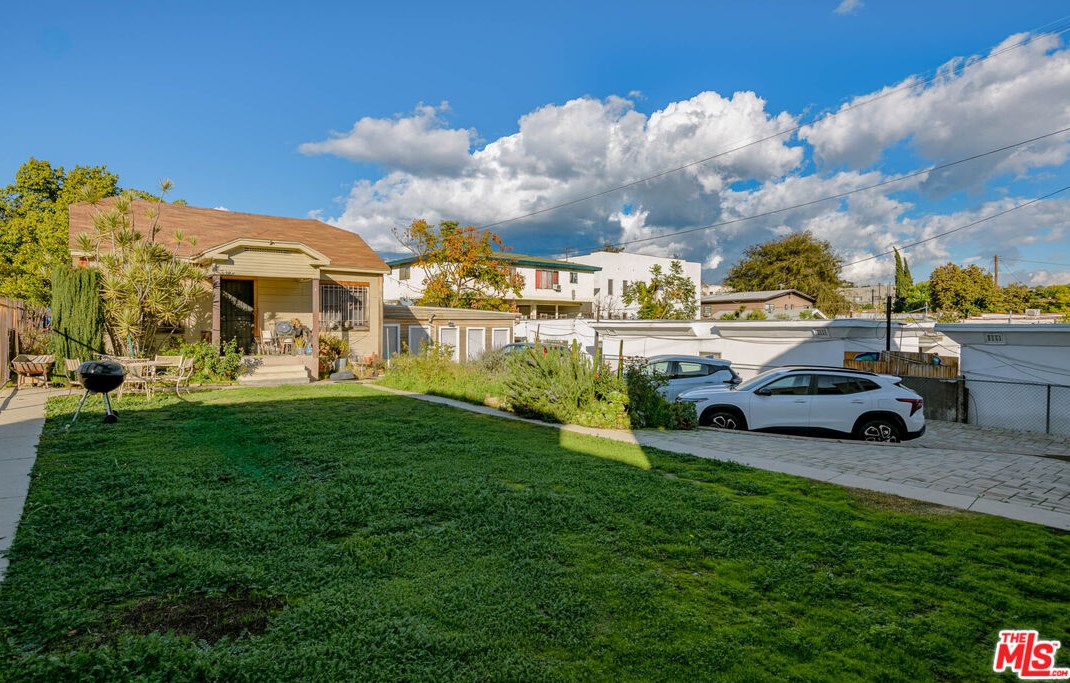 4419 Burns Ave, Los Angeles CA  90029-2702 exterior
