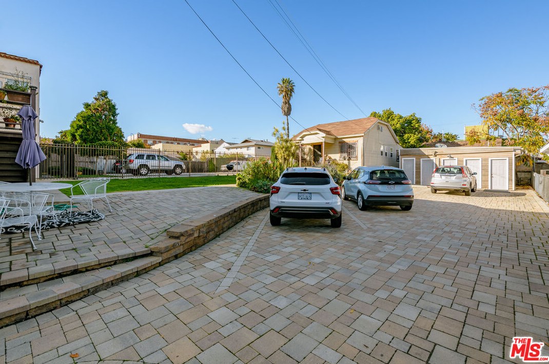 4419 Burns Ave, Los Angeles CA  90029-2702 exterior