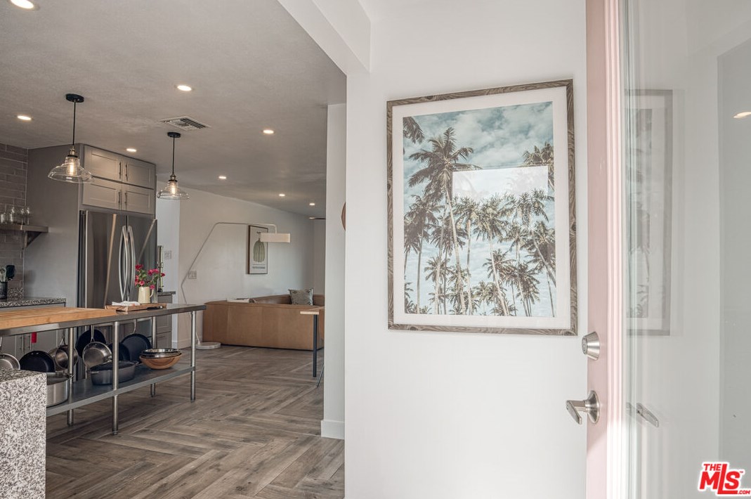 500 Palm Vista Dr, Palm Springs CA  92262-1495 exterior