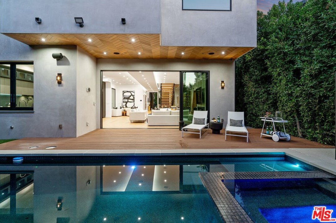 833 Spaulding Ave, Los Angeles CA  90036-4607 exterior