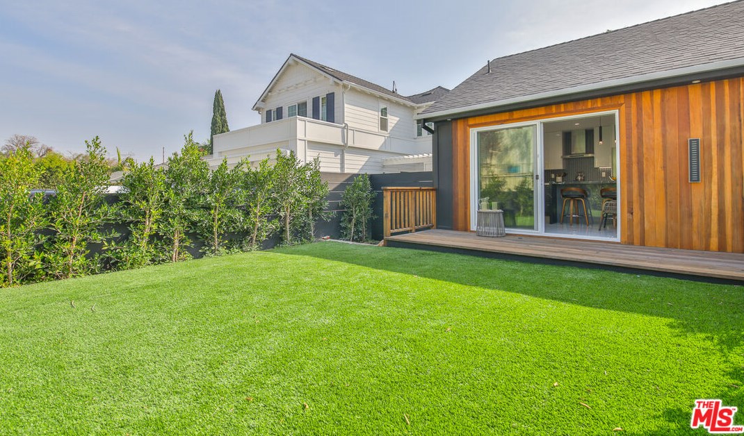 10836 Lawler St, Los Angeles CA  90034-5413 exterior