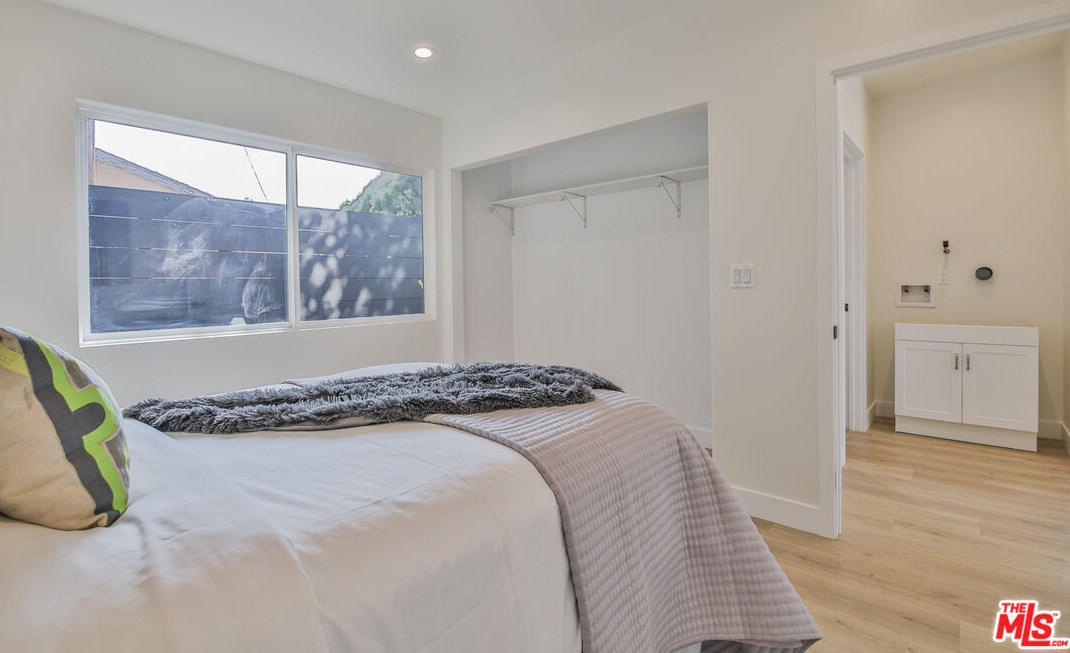 10836 Lawler St, Los Angeles CA  90034-5413 exterior