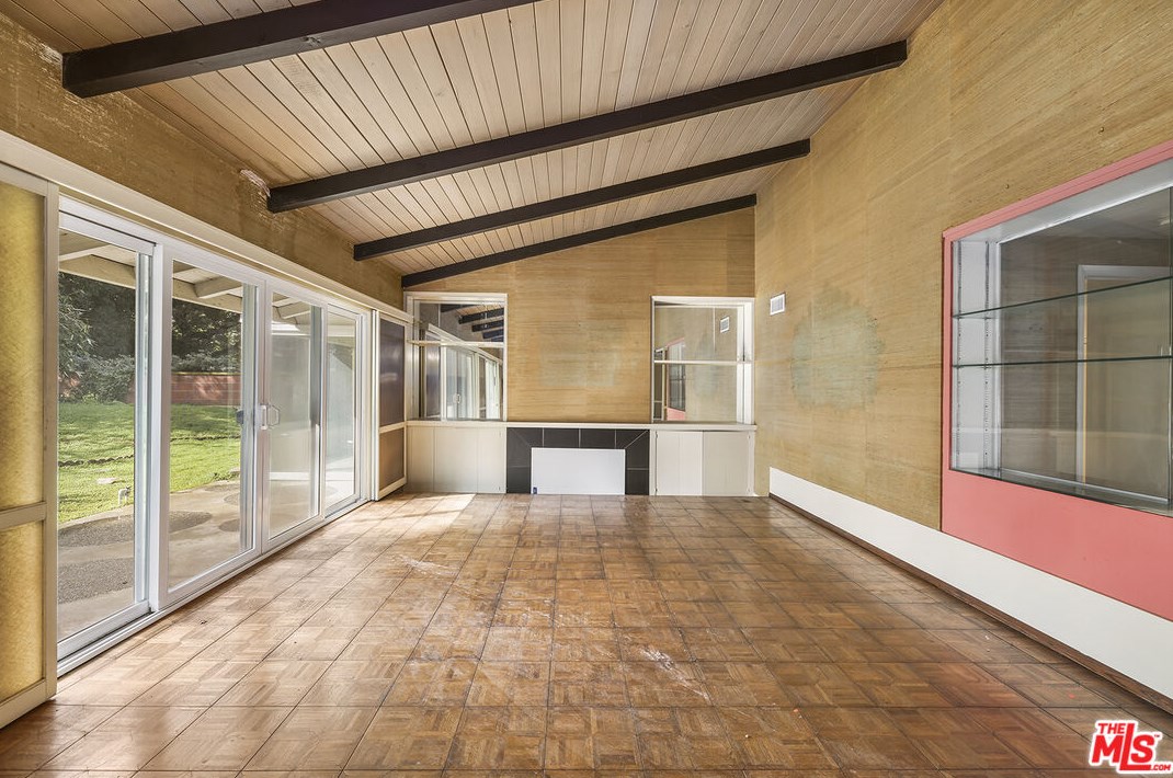 1216 Riv Ln, Santa Ana CA 92706-1425 exterior