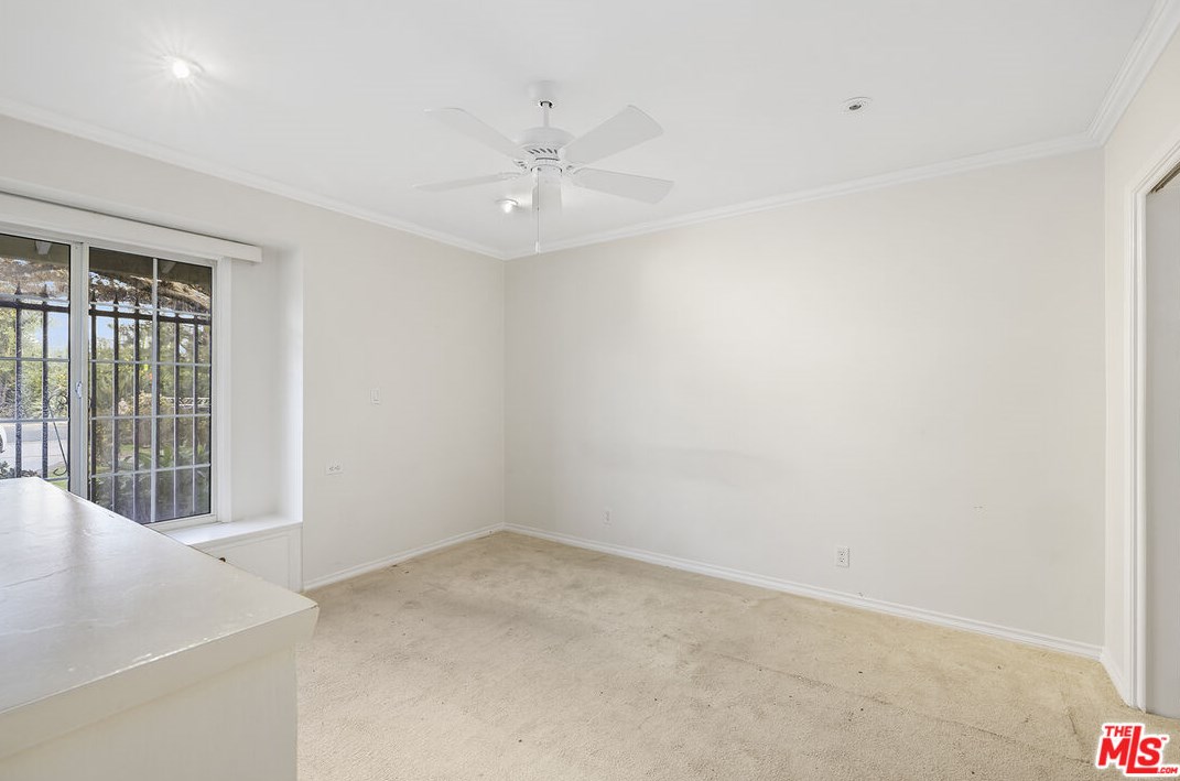 1216 Riv Ln, Santa Ana CA 92706-1425 exterior