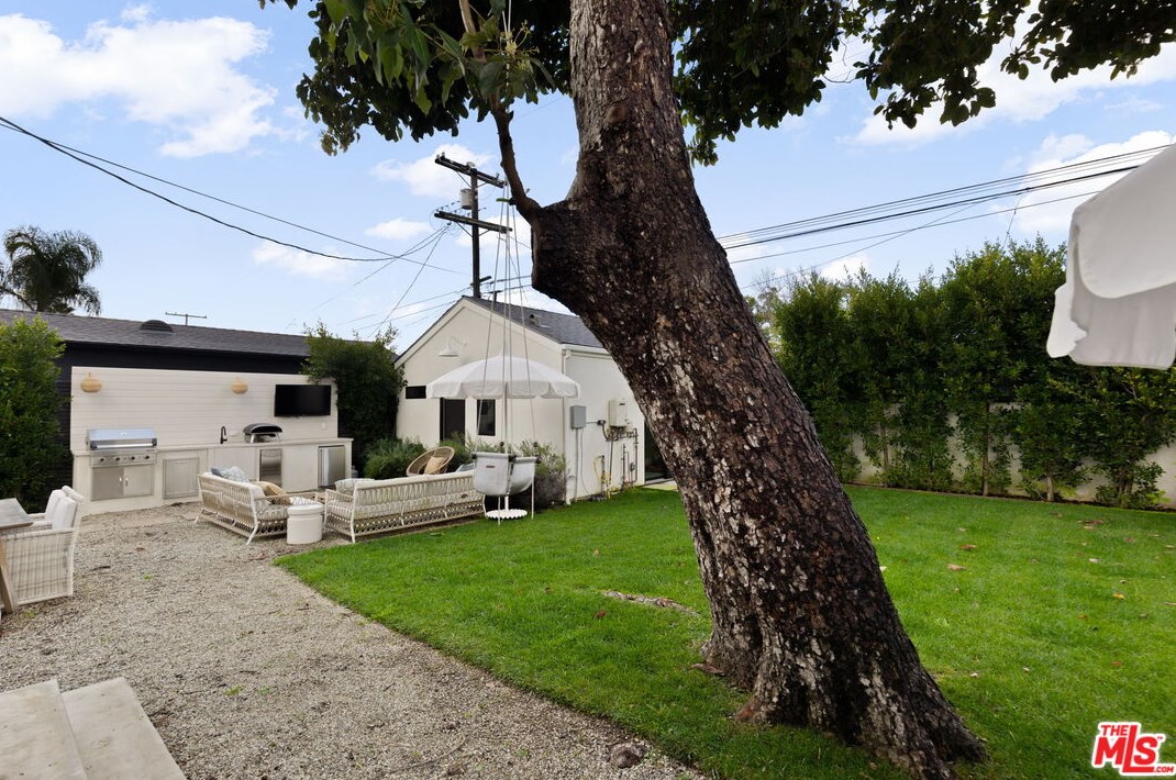 3847 Berryman Ave, Los Angeles CA  90066-4015 exterior