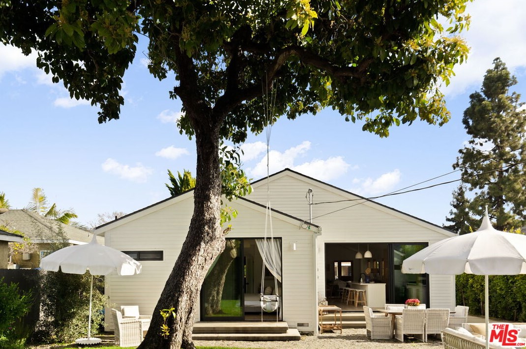 3847 Berryman Ave, Los Angeles CA  90066-4015 exterior