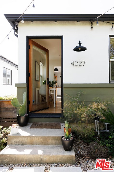 4227 Centinela Ave, Los Angeles CA  90066-5803 exterior