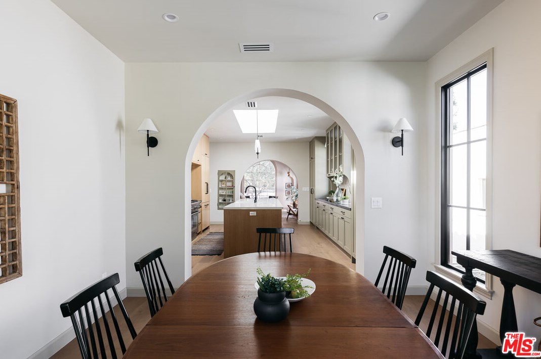 3717 Glenfeliz Blvd, Los Angeles CA  90039-1705 exterior