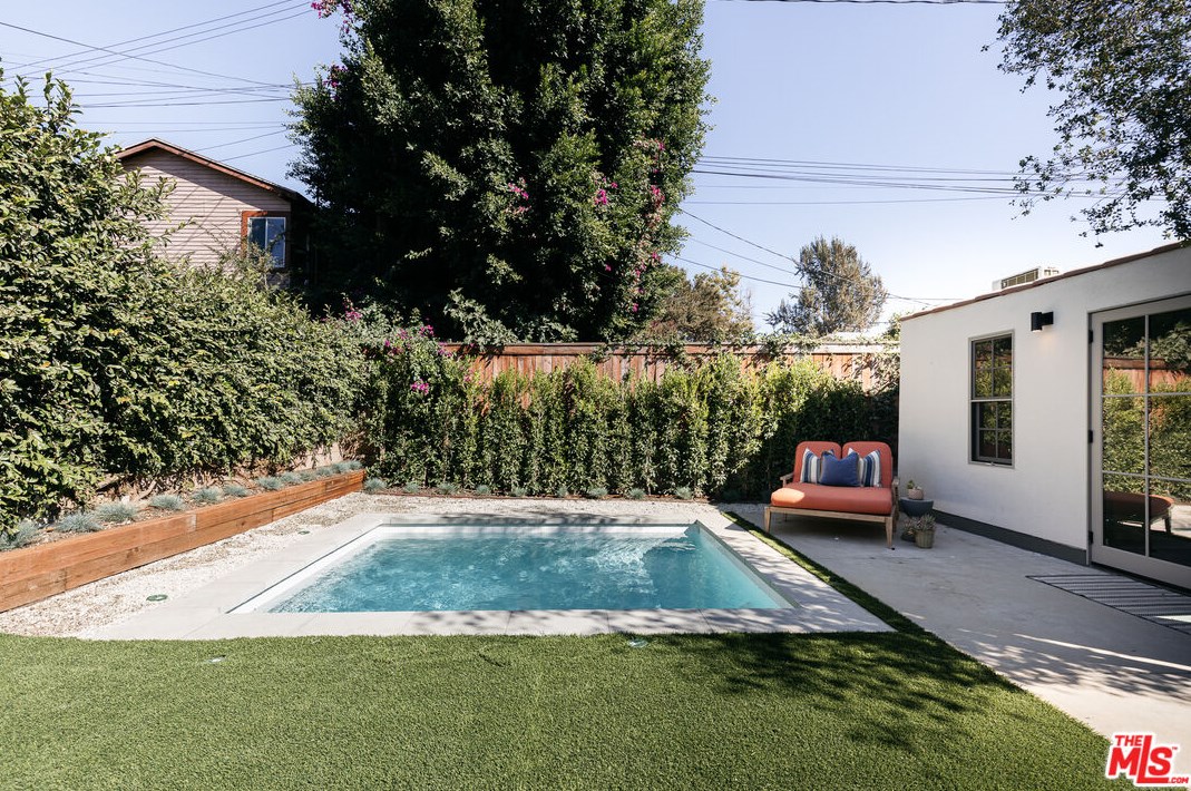 3717 Glenfeliz Blvd, Los Angeles CA  90039-1705 exterior