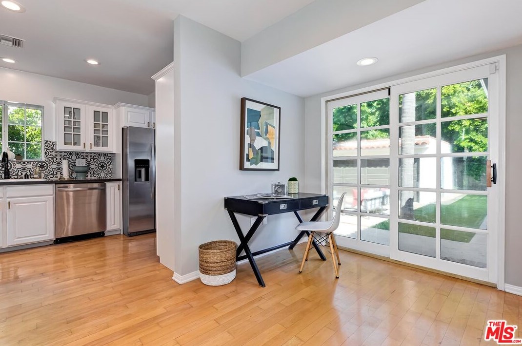 10542 Butterfield Rd, Los Angeles CA  90064-4406 exterior