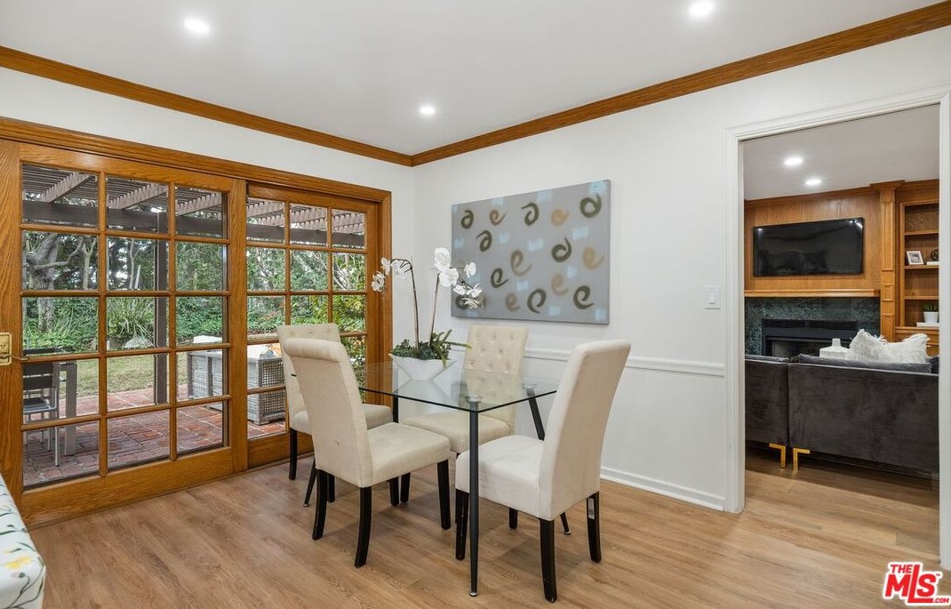3009 Nicada Dr, Los Angeles CA  90077-2027 exterior