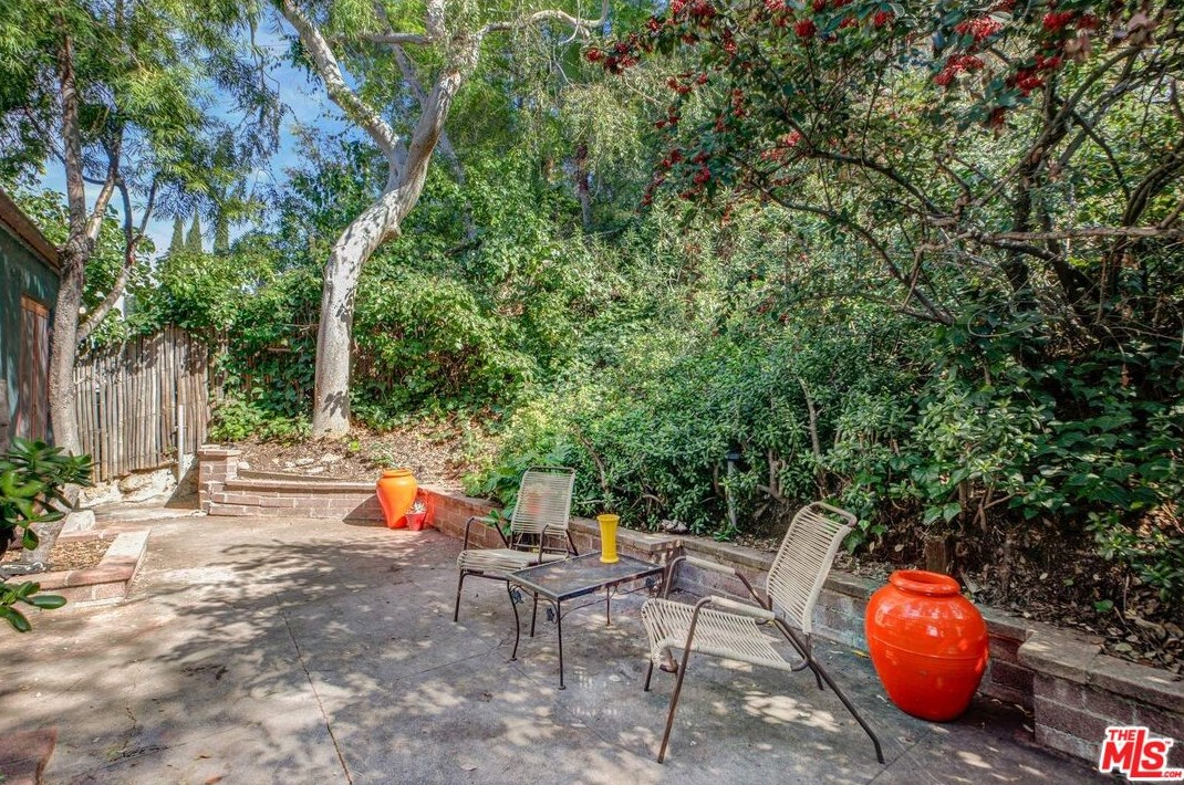 1844 Maltman Ave, Los Angeles CA  90026-1126 exterior