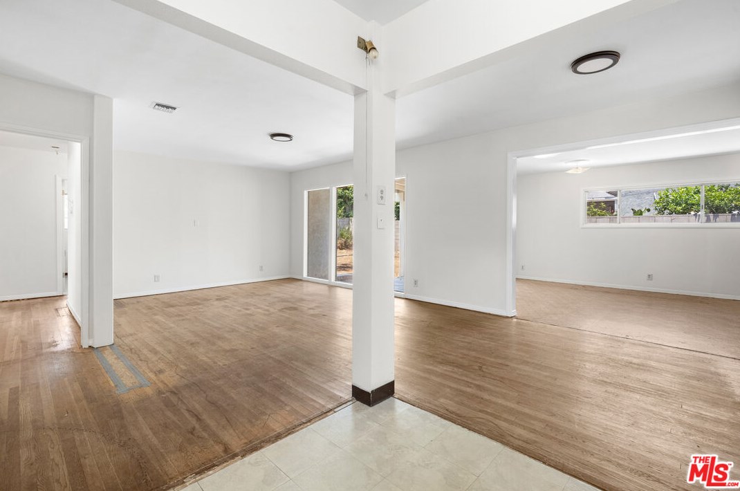 16723 Tribune St, San Fernando CA  91344-5034 exterior