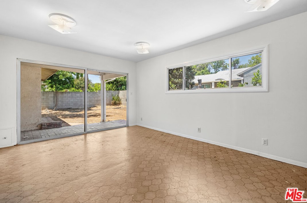 16723 Tribune St, San Fernando CA  91344-5034 exterior