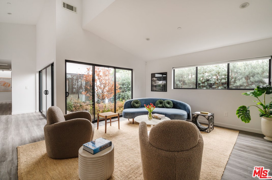 10728 Tabor St, Los Angeles CA  90034-4851 exterior